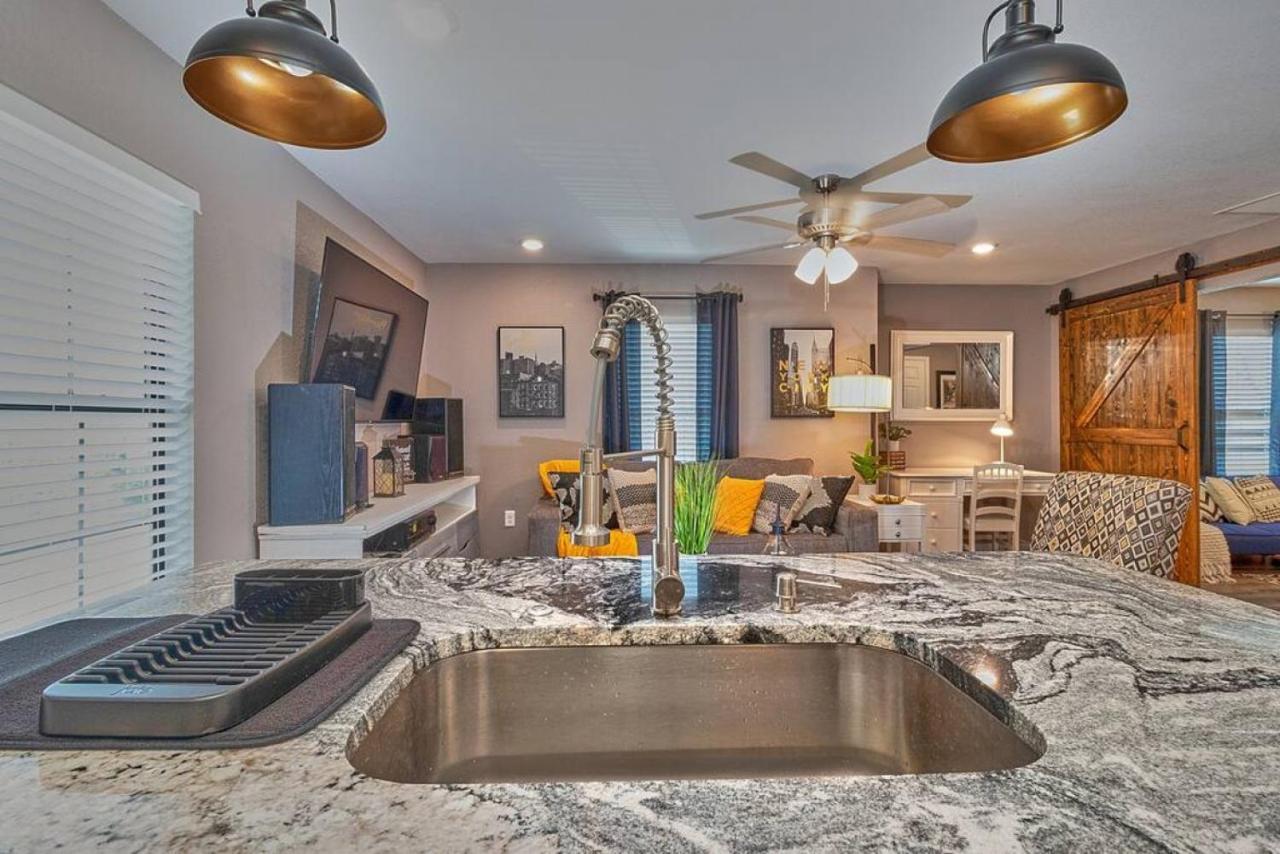 Cozy Haven Attached To Million Home - South Тампа Екстериор снимка